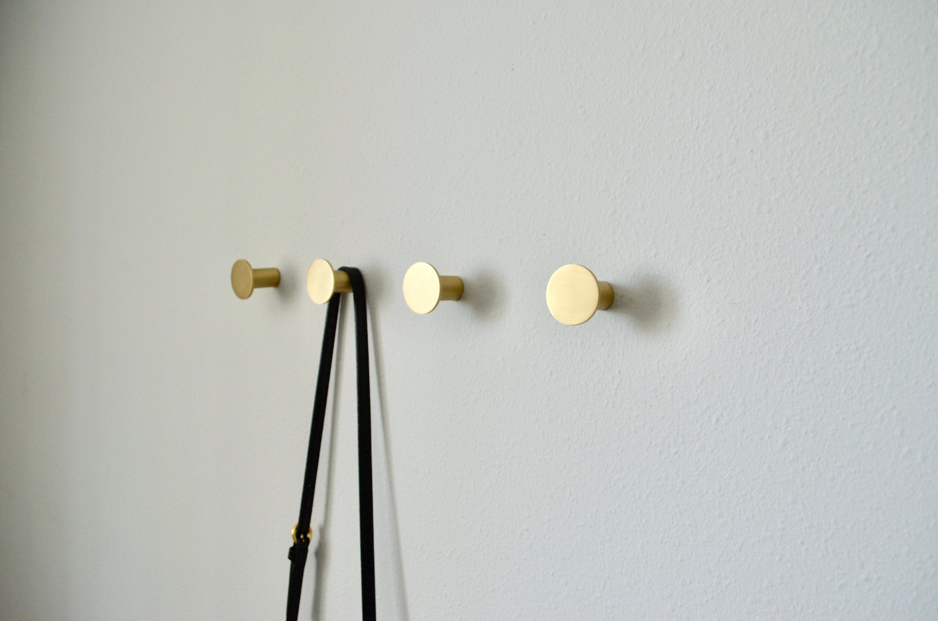 Modern Round Brass Metal Hooks, Single Organizer, Hat Rack, Towel Hook –  Modern Home by Bellver